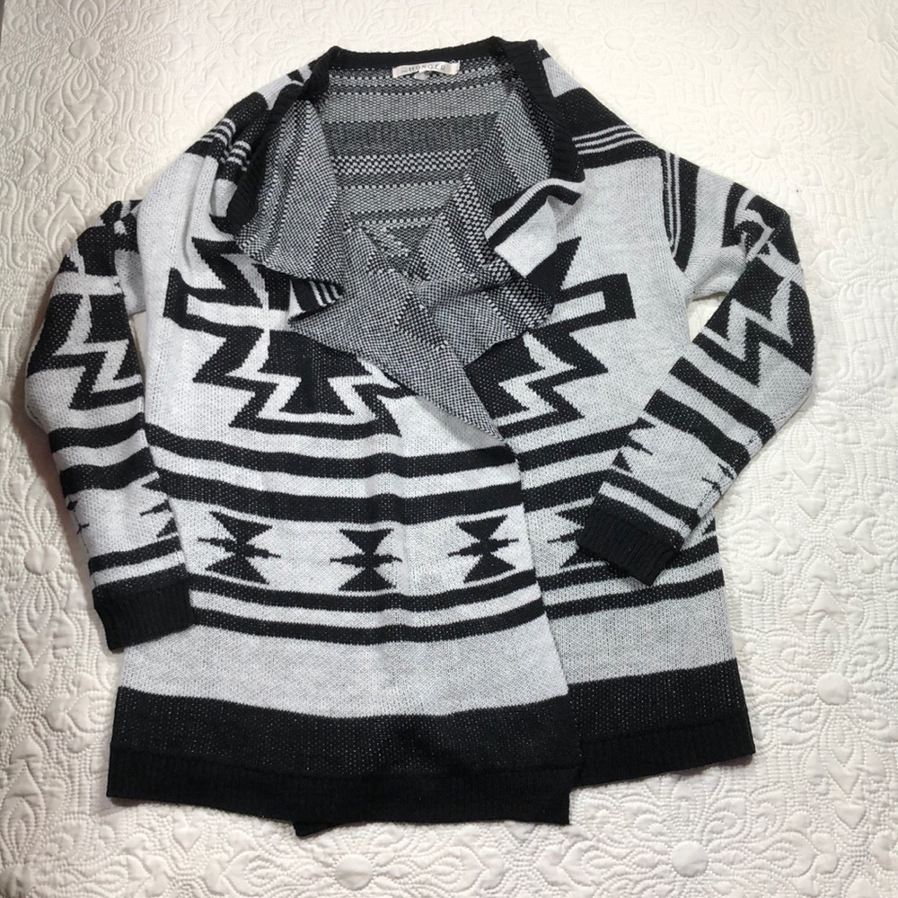 The Hanger Tribal pattern open cardigan Sz S/M